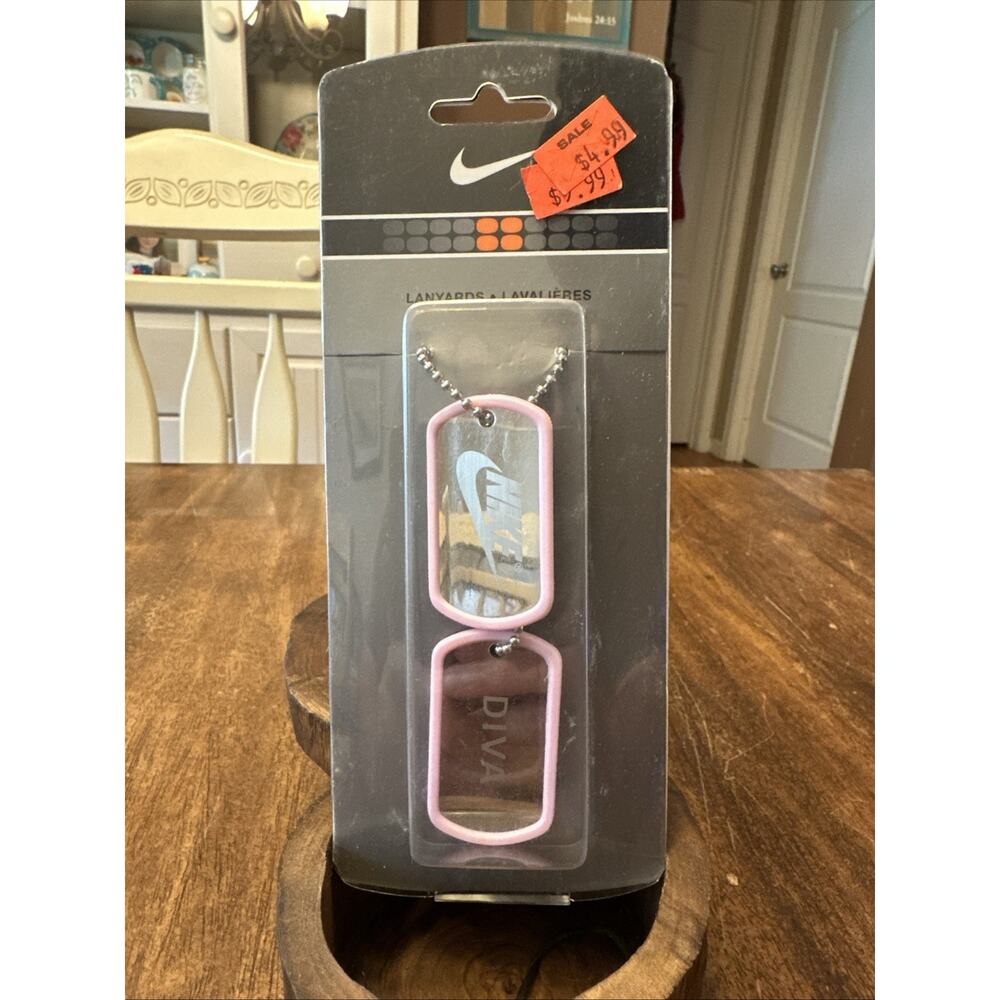 Vintage Nike Diva Dog Tag Necklace Pink Y2K NOS Sealed Women’s Accessory Rare!!